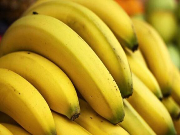 हेल्थ टिप्स: अगर आप भी रोज खाते हैं एक केला तो मिलते हैं इससे इतने फायदे
