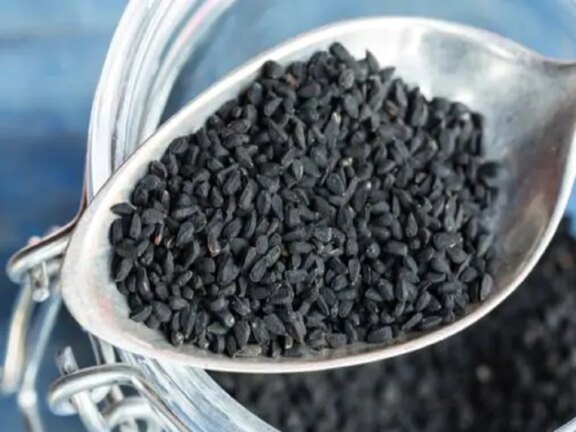 हेल्थ टिप्स: सेहत के लिए वरदान से कम नहीं हैं कलौंजी, ऐसे करें सेवन
