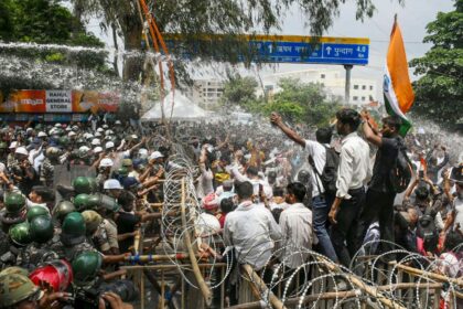 लाठीचार्ज पर संग्राम: झारखंड बंद का आह्वान और रांची में भारी बवाल, CBI जांच की मांग पर अड़े छात्र!