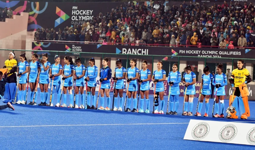 FIH वर्ल्ड कप: अभेद्य डिफेंस और दमदार गोल औसत की धार, इंग्लैंड के खिलाफ महामुकाबले को तैयार भारत!