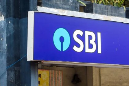 SBI: 1 अक्टूबर 2026 से पांचवीं बार पैसा निकालना पड़ेगा भारी, लागू होने जा रहा है ये नियम