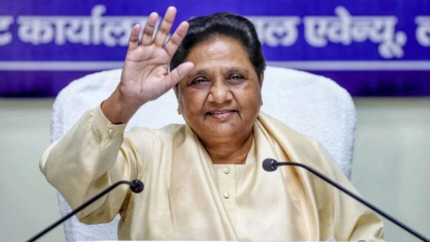 मायावती ने अंटू मिश्रा को पार्टी से निकाला, बोलीं विरोधियों के हथकंडों से सावधान रहें और अंबेडकरवादी मिशन में जुटें पूरी ताकत से