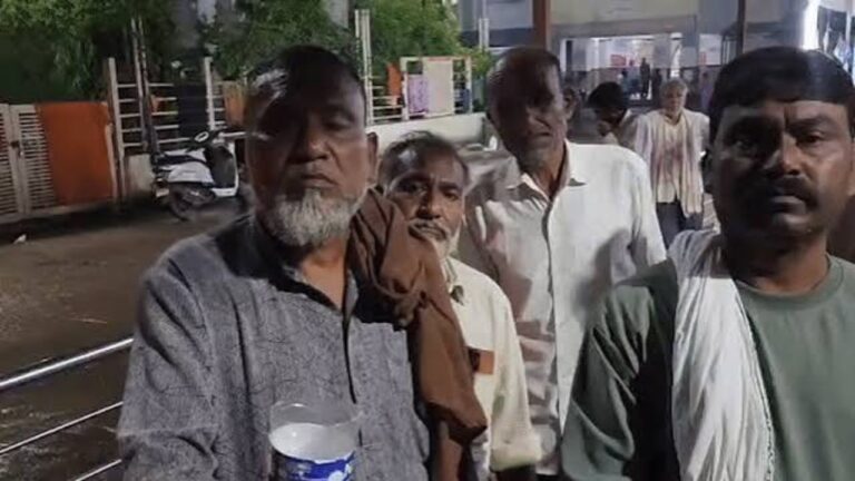 MP News: ईद मिलादुन्नबी की तैयारी के दौरान सनसनीखेज वारदात, पेट्रोल डालकर लगाई आग; 4 लोग झुलसे