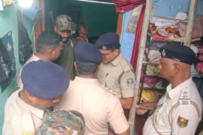 नवादा के एक घर में महिला और दो मासूम बेटियों के शव मिलने से सनसनी, पुलिस जांच में जुटी