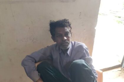 MP News: सीधी के सरकारी स्कूल में शराब के नशे में पहुंचा शिक्षक, वीडियो वायरल होने के बाद सस्पेंड