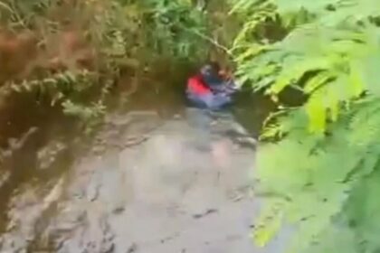 शिवपुरी में कुएं में करंट के तार डालने का विरोध करने पर महिला को धक्का देने का आरोप, वीडियो वायरल