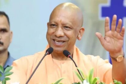 कांवड़ यात्रा पर CM योगी की चिट्ठी, बोले- श्रद्धा के साथ सेवा और अनुशासन भी जरूरी