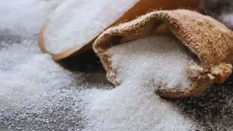 चीनी के दाम में तेज उछाल, केंद्र ने बदले कच्ची चीनी के आयात नियम; जानिए नए नियम और कीमतों का असर