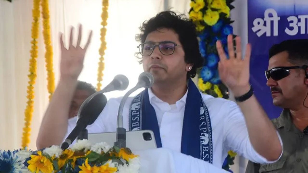 आकाश आनंद ने GenZ को बनाया चुनावी हथियार, यूपी में युवा वोटरों को साधने की कोशिश में सभी राजनीतिक दल सक्रिय