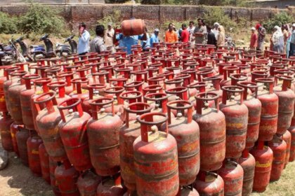 एलपीजी सिलेंडर की कीमत: प्रमुख शहरों में एलपीजी सिलेंडर के लिए आज इतने रुपये खर्च करने होंगे