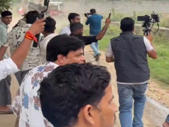 जयपुर: स्कूल का दौरा करने पहुंचे सीजेपी प्रवक्ता आशुतोष रांका ने साथियों को खदेड़ा.