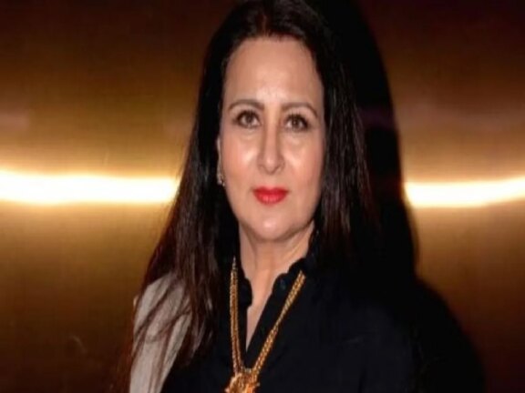 बॉलीवुड: इस गंभीर बीमारी के कारण अस्पताल में भर्ती हैं पूनम ढिल्लों, उनकी सेहत को लेकर आया ये अपडेट