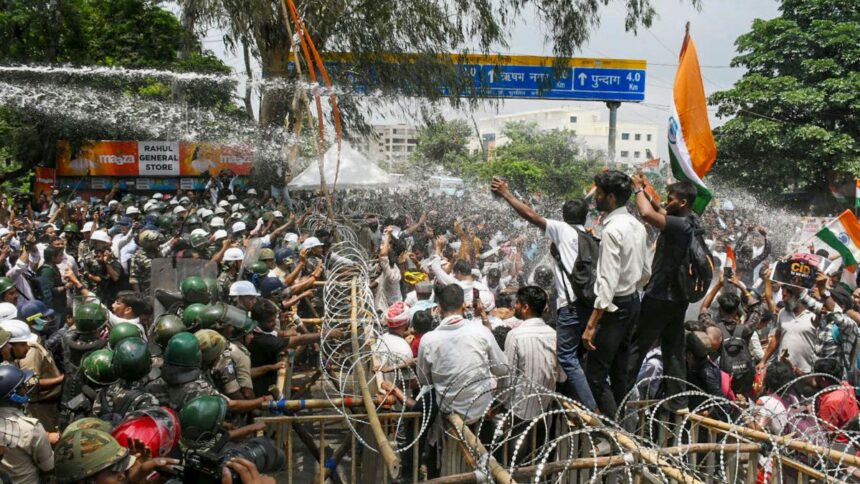 लाठीचार्ज पर संग्राम: झारखंड बंद का आह्वान और रांची में भारी बवाल, CBI जांच की मांग पर अड़े छात्र!