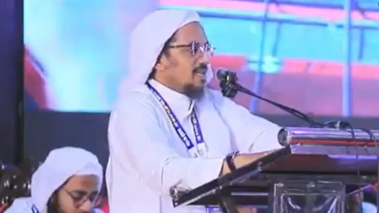 "हिंदुओं को निशाना बनाने की खुली धमकी!" आखिर कौन है विवादित मौलाना मुफ्ती हारून इजहार? जानिए पूरा सच।