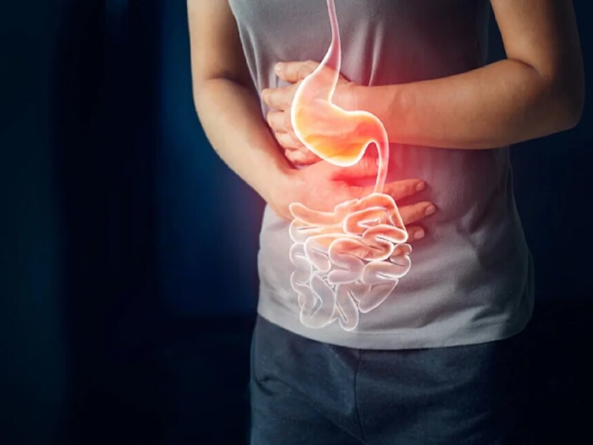 हेल्थ टिप्स: रसोई में रखी ये चीजें गैस, सूजन और एसिडिटी की समस्या से दिलाती हैं राहत