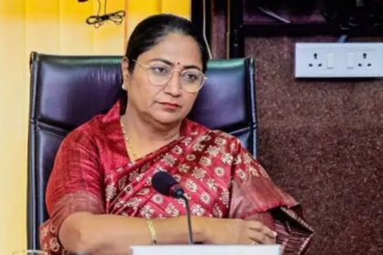 दिल्ली में 400 यूनिट तक बिजली इस्तेमाल करने वालों को मुफ्त 3KW सोलर, मार्च 2027 तक बड़ा लक्ष्य