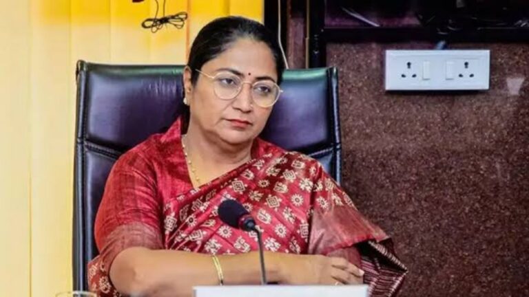 दिल्ली में 400 यूनिट तक बिजली इस्तेमाल करने वालों को मुफ्त 3KW सोलर, मार्च 2027 तक बड़ा लक्ष्य
