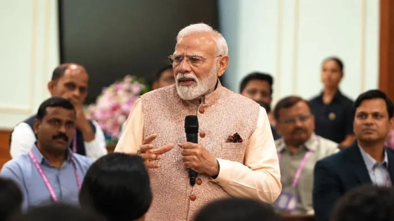 शिक्षक दिवस पर PM मोदी ने कहा- ‘बचपन मरने नहीं देना चाहिए’, बच्चों के टैलेंट को पहचानने पर दिया जोर