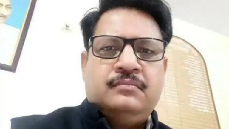 नोएडा के 4000 करोड़ के लीजबैक मामले में PCS अधिकारी हरीश चंद्र बर्खास्त