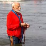 PM मोदी ने बताया क्यों धोए थे कुंभ के सफाईकर्मियों के पैर, सेवा यात्रियों से बोले- सेवा का सम्मान जरूरी