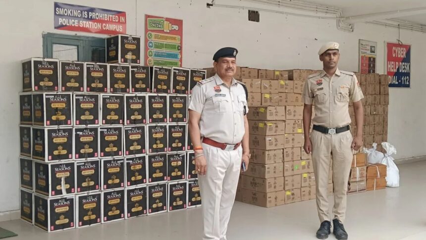 दिल्ली-जयपुर हाईवे पर हादसे के बाद खुला शराब तस्करी का राज, ट्राला से मिली 1000 से ज्यादा बोतलें
