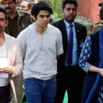 रेहान वाड्रा की प्रदर्शनी पर 'सरकारी कैंची': 74 तस्वीरें हटने पर भड़कीं प्रियंका गांधी, बोलीं- 'डर गई है सरकार'
