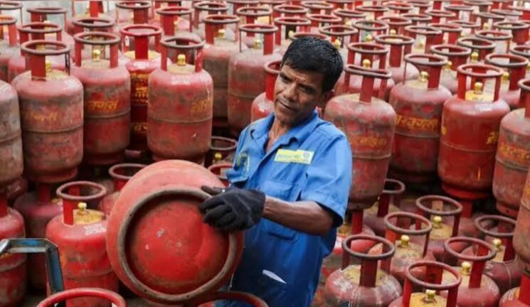 कल ठप होगी LPG सिलेंडर की डिलीवरी या जारी रहेगी सप्लाई जानिए पूरा मामला