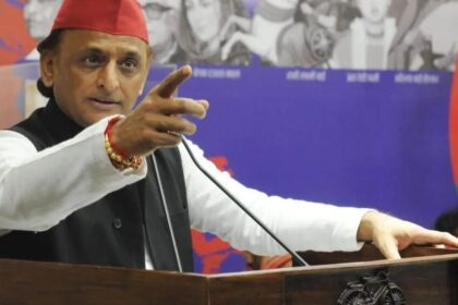 जंतर-मंतर प्रदर्शन में महिला से मारपीट का वीडियो वायरल, अखिलेश यादव ने सरकार पर साधा निशाना