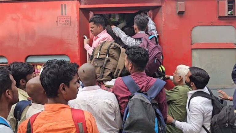 छठ पर दिल्ली से बिहार जाने का आसान तरीका, टिकट नहीं तो अपनाएं ये रूट