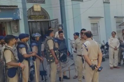 उज्जैन शाही मस्जिद पर जुमे की नमाज से पहले हाई अलर्ट, 2500 पुलिसकर्मी और ड्रोन-CCTV से निगरानी