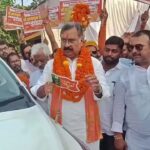गोरखपुर बीजेपी में बगावत के बाद बड़ा बदलाव, संजयन त्रिपाठी सपा में शामिल