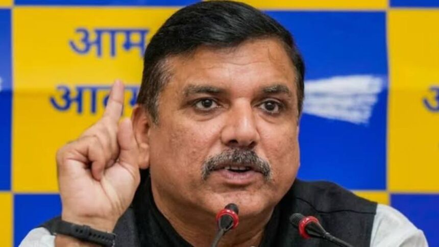 दिल्ली किसी की बपौती नहीं, ट्रेन-मेट्रो बंद होने पर संजय सिंह का सरकार पर हमला