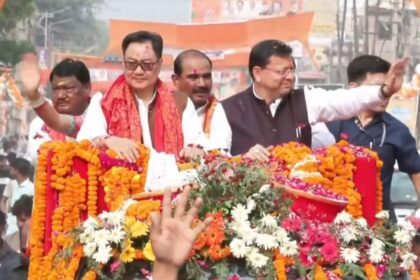खटीमा में CM धामी का शक्ति प्रदर्शन: केंद्रीय मंत्री किरेन रिजिजू की मौजूदगी में हुआ भव्य स्वागत!
