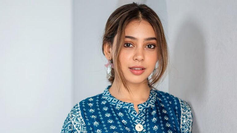 "मेरे साथ रात गुजारनी होगी..." साउथ डायरेक्टर की 'गंदी डिमांड' पर नीति टेलर का सनसनीखेज खुलासा!